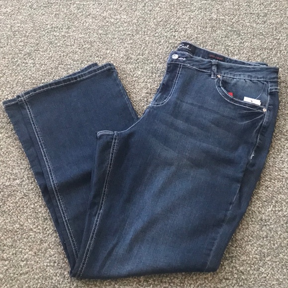 Earl Jeans Denim - NWT Earl Jeans Slim bootcut medium wash jeans